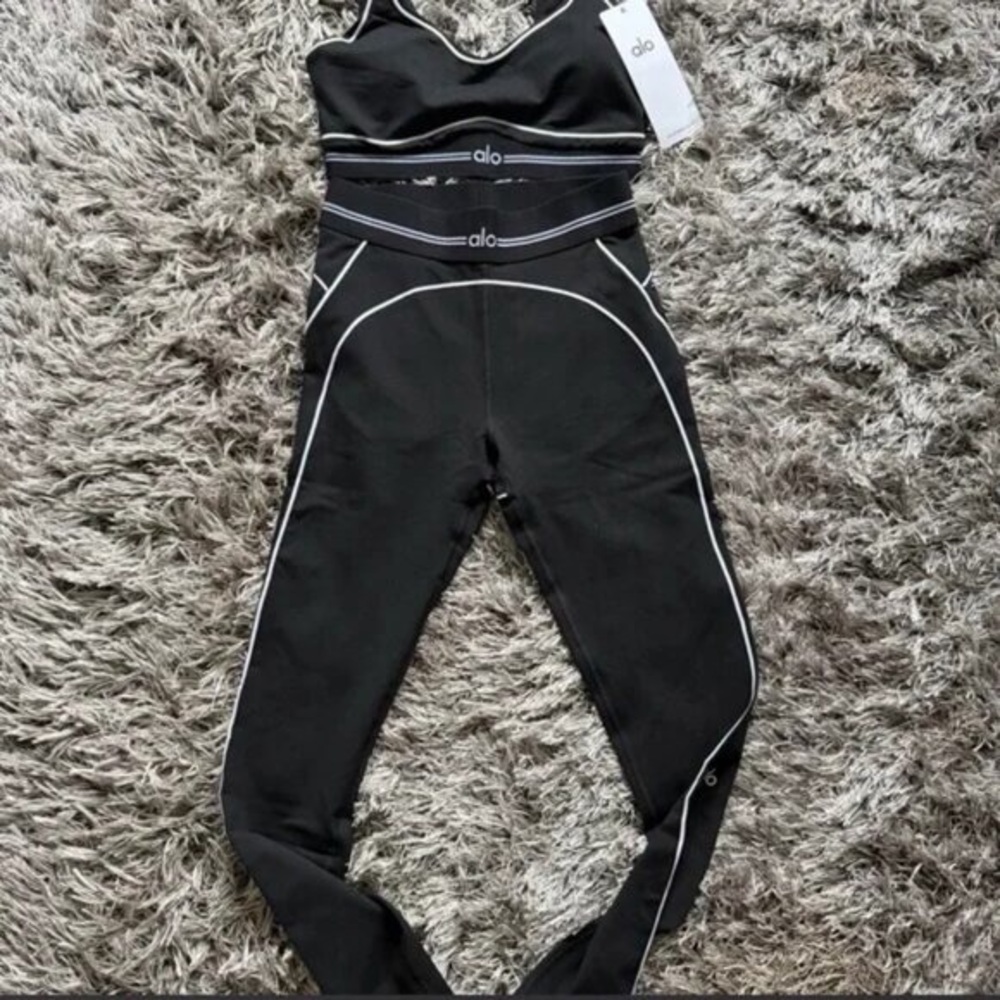 ALO Yoga Black Leggings with White Piping